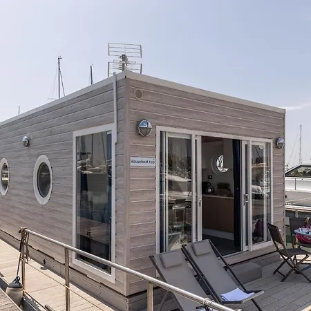 Marina Del Gargano Houseboat Hotel Manfredonia Exterior photo