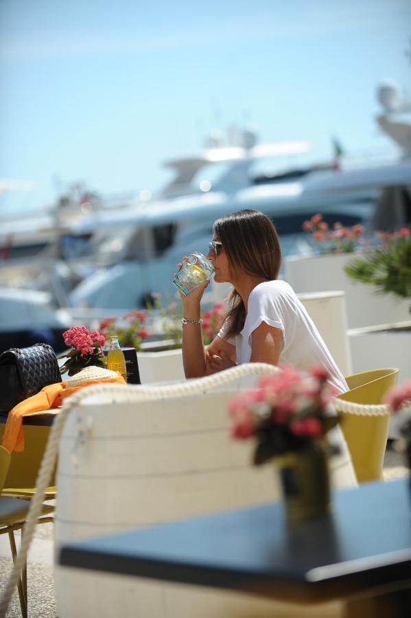Marina Del Gargano Houseboat Botel Manfredonia