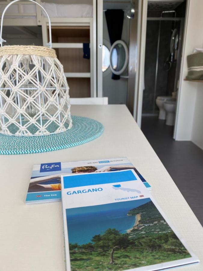 Marina Del Gargano Houseboat Botel