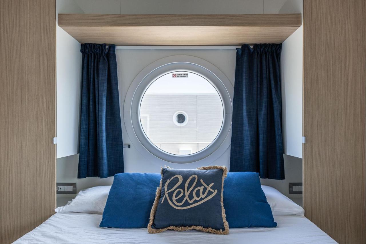 Botel Marina Del Gargano Houseboat Manfredonia